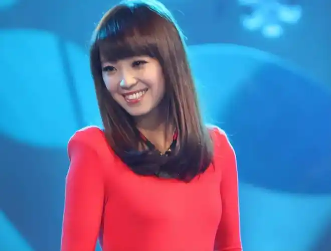 原创云朵从服务员到歌手被刀郎甘愿养10年她凭什么能草根逆袭