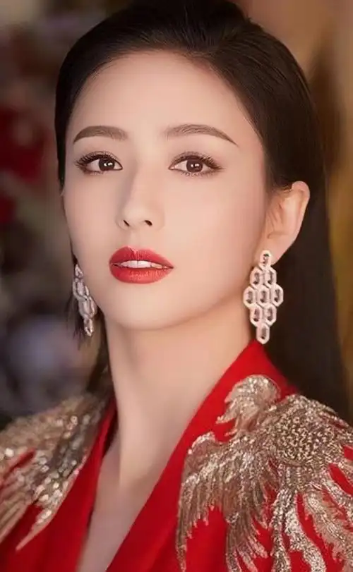 佟丽娅高清冷艳美照楚楚动人