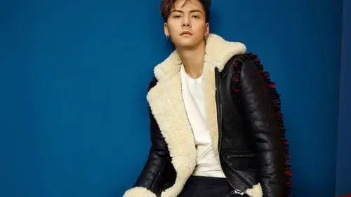 47m上传时间:2020-06-16壁纸标签:陈伟霆帅气明星风尚壁纸封面图陈伟