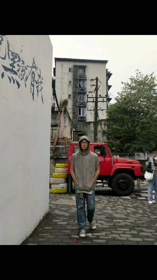 易烊千玺刘北山蜡像_重庆刘北山易烊千玺蜡像_易烊千玺小北蜡像在哪里