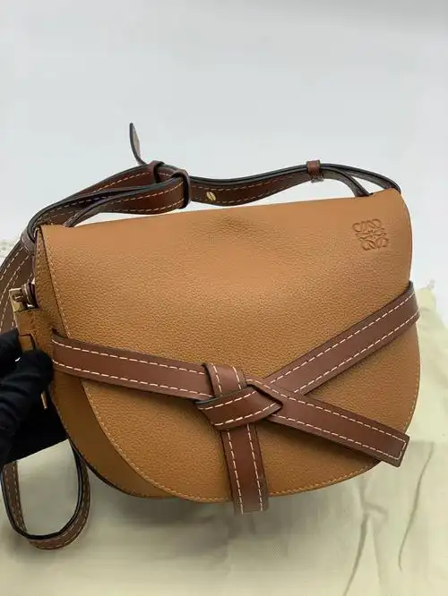 loewegate罗意威棕色马鞍包中号客户闲