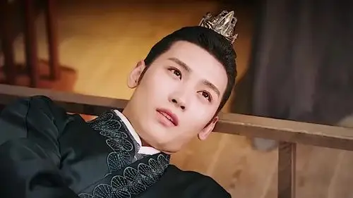 梅世青一直装瞎为救郡主被父亲发现被关大牢