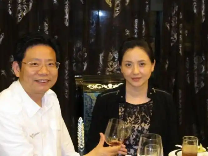 演员陶慧敏个人资料:嫁初恋老公恩爱几十年,婚后生一女,如今很幸福