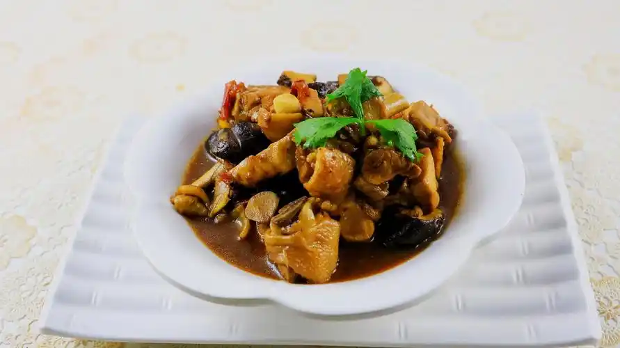 饭店的特色招牌菜醋焖鸡,大厨教你详细做法,学会自己在家也能做