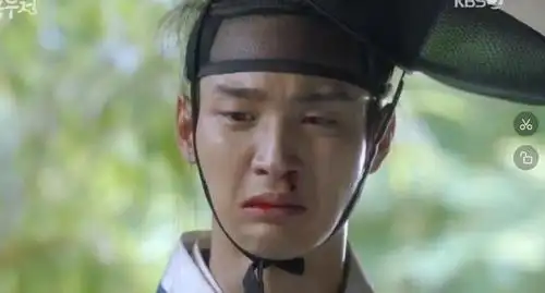 男扮女装,你以为他是如花?不,他的美女人都嫉妒