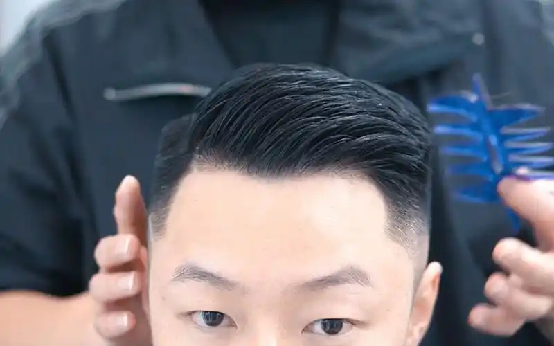 男生28侧分油头侧背打理教程,教你怎样打理出超有型的油头_哔哩哔哩