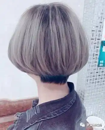 2017流行推后边短发