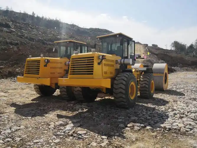 三边形冲击压路机梅花碾是什么设备?与传统强夯相比有何优势?