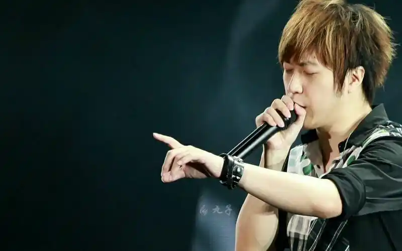 任意门 五月天照片混剪