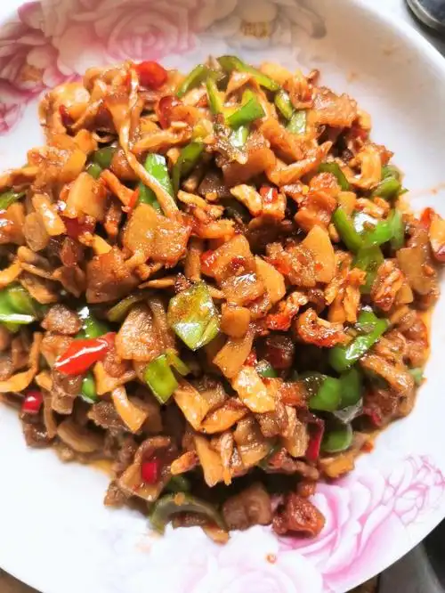 萝卜干炒猪油渣太太太香了78下饭必备