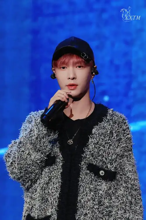 张艺兴[超话]##张艺兴演唱会##张艺兴全新专辑step