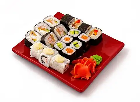 黄瓜卷寿司图片