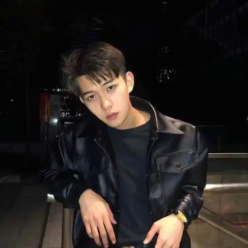 帅气_韩版潮流宽松皮衣男短款机车服青少年皮夹克秋冬学生帅气情侣