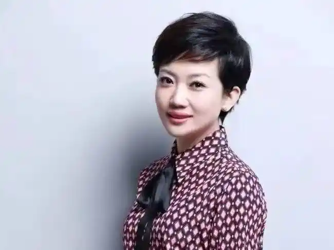 王端端是央视中文国际频道《环球360》《中国新闻》等节目的主播,不少