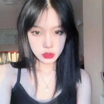 宋知意气质魅力真人女生偏御微信头像