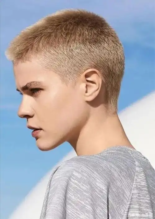 "寸头"脱俗气,女性显魅力,展现中性时尚美,永争潮流主旋律