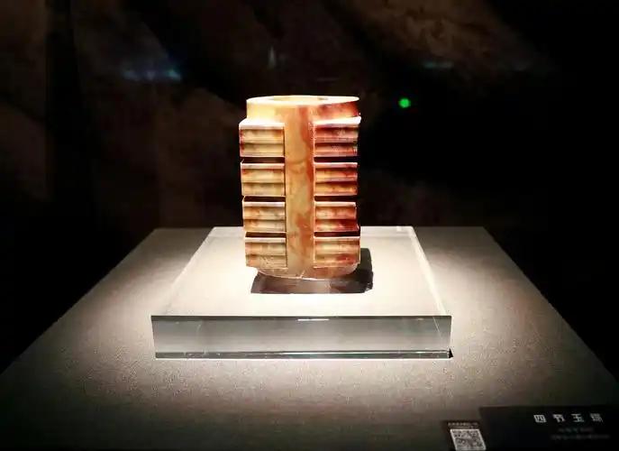 "古蜀之光"三星堆·金沙遗址出土文物展览在上海奉贤开幕