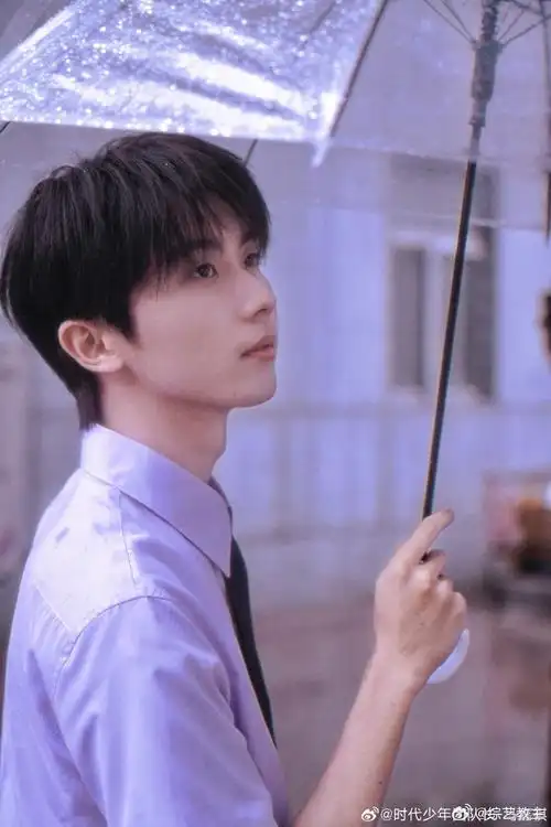 马嘉祺白衬衫校服写真