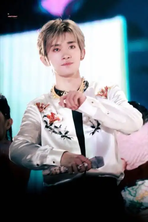 tfboys快本的信##易烊千玺眼眶好红