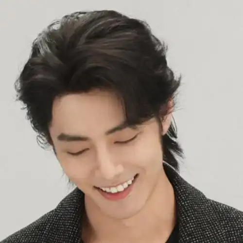 肖战长发全黑造型