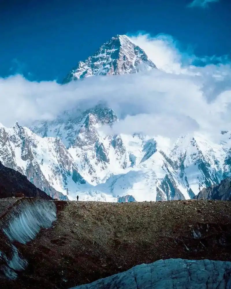 世界第二高峰,世界上最难攀登的山峰之一 - 抖音