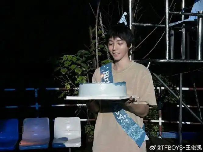 王俊凯将出席微博电影之夜#  王俊凯主演电影《野孩子》行程公布  6