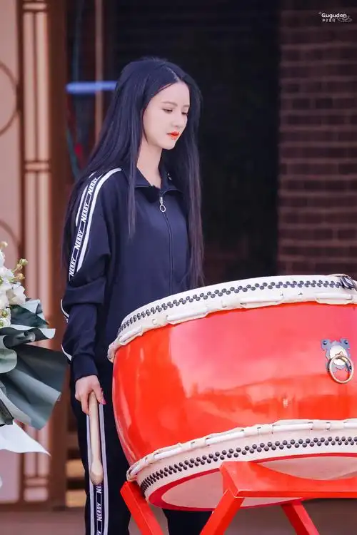 1. @gugudan中文首站 的微博: 刘些宁#刘些宁硬糖少女303门面主舞#.