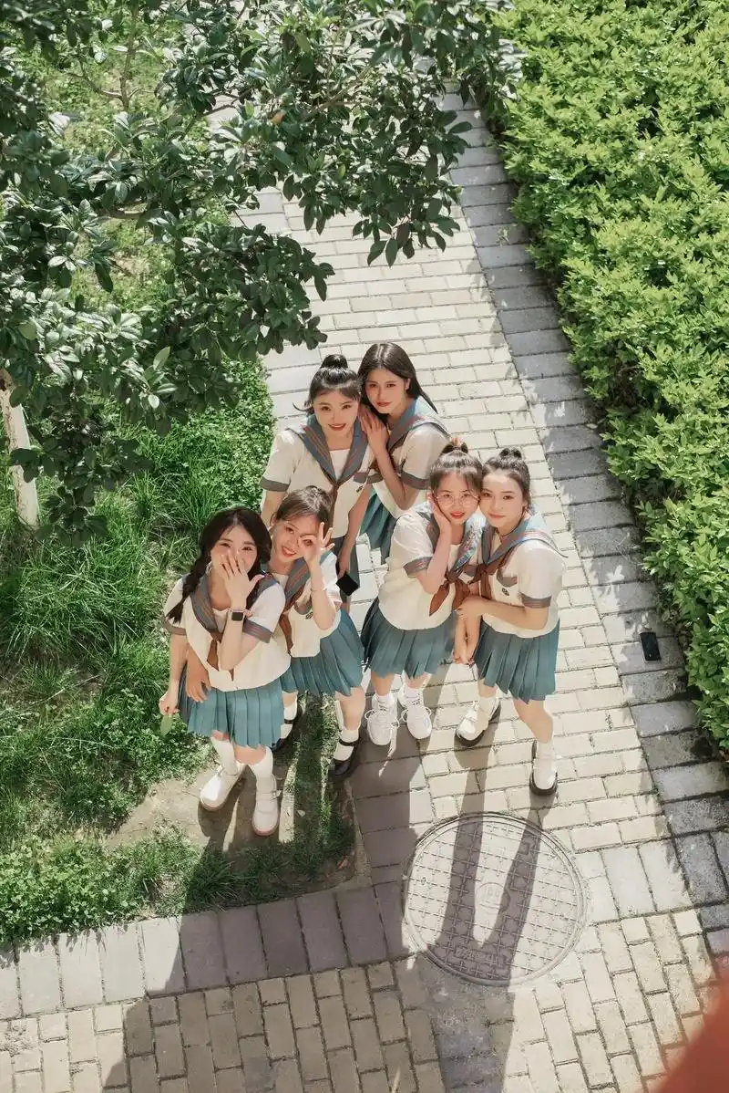 毕业照拍摄 #最美毕业照 #寝室 #寝室照# - 抖音