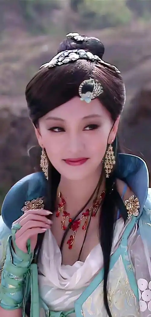 抛开时光滤镜后,这几部剧妆发大多廉价辣眼睛_头饰_奇葩_古装