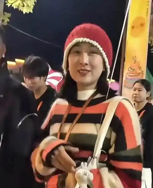 43岁马苏现状:脸大腰粗放弃身材管理,落魄至今无戏可拍