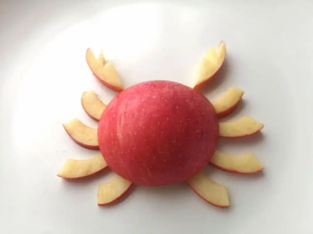 创意水果摆盘——萌萌的苹果小螃蟹