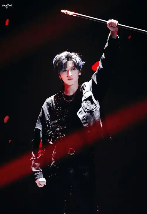 严浩翔 少年on fire《巴比伦》