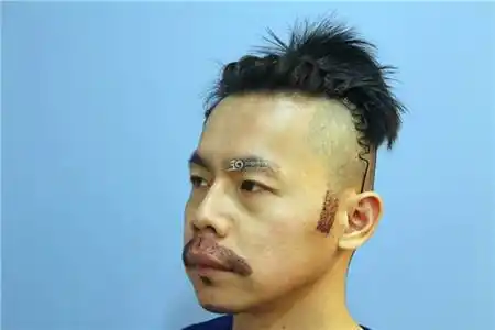 胡须种植稳重感加倍迈入熟男之路