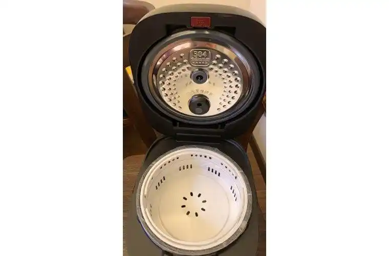 不锈钢内胆的电饭锅