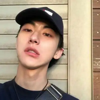 头像成熟男生帅气