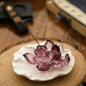 荷叶香炉莲花香插图片