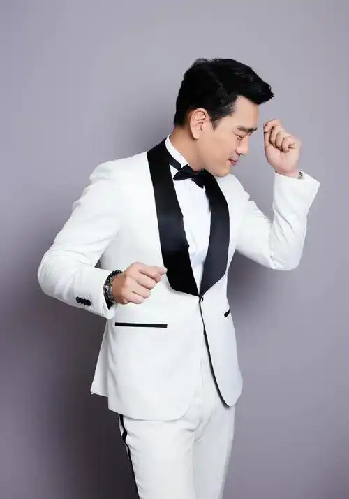 演员王耀庆:为了不搬家娶了房东闺女,婚后生两子,幸福美满