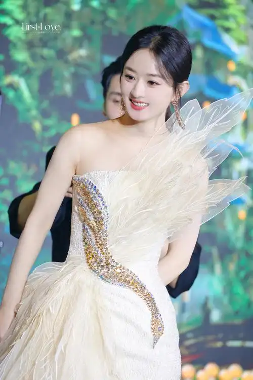 赵丽颖羽纱仙女裙##赵丽颖发布会路透