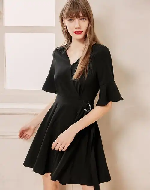 lachata 2019夏新款连衣裙优雅v领收腰显瘦荷叶边女裙 黑色 m