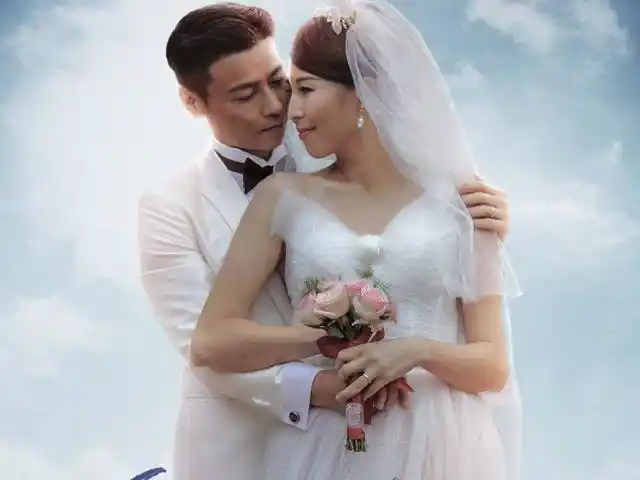 港姐蔡少芬和袁咏仪嫁了好男人早过七年之痒恩爱秘诀是什么呢