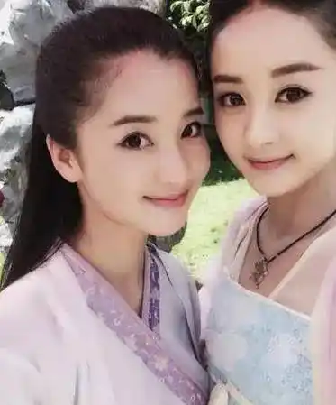 女人清醒有多重要,看懂李一桐的尴尬,就知道她为何强捧不红_赵丽颖