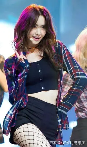 清纯女神林允儿,劲歌热舞大秀美腿很性感,让人移不开眼!