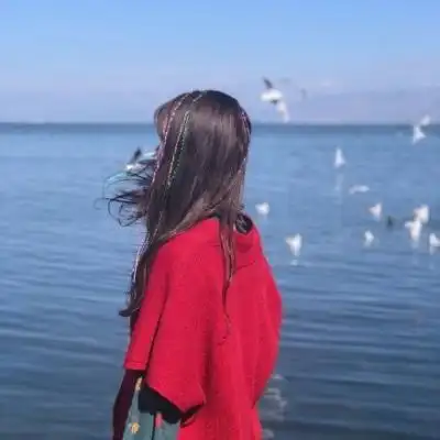 2021年最新款式女生背影唯美头像