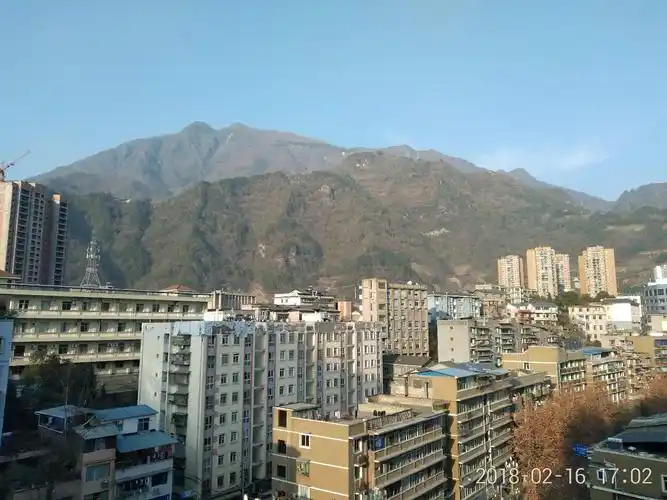 重庆市城口县商业街靠近城口县广播电视台天气预报