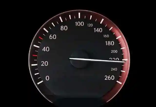 汽车仪表盘汽车图标里有一个钥匙是什么意思