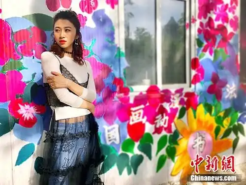 开心麻花演员韩云云:在呵护下成长 望留下更多作品