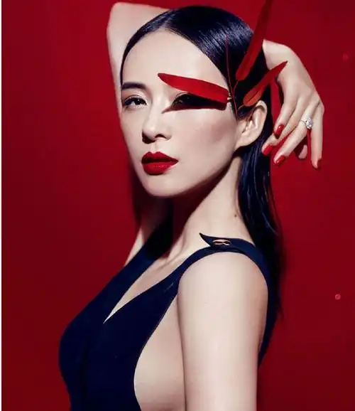 耐看的"无可挑剔"!看看章子怡的早期写真,真不愧是国际章啊!