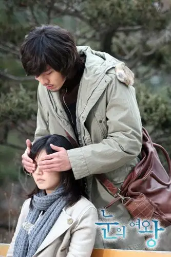 知道 雪之女王>中玄彬背的那款包包吗?