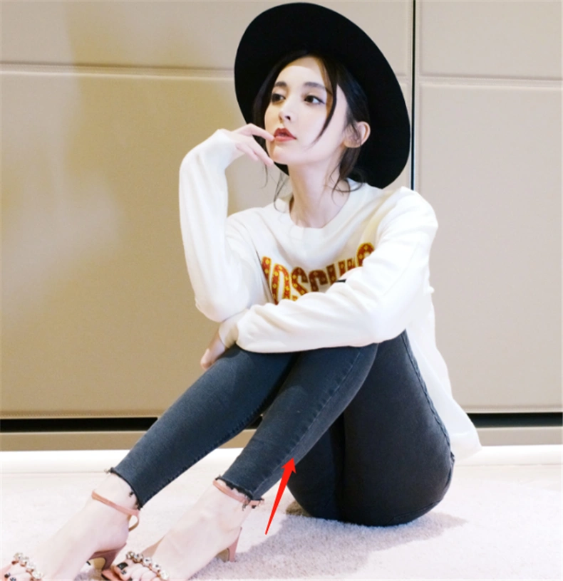 古力娜扎终于换造型!穿紧身裤秀出"竹竿腿",早该这样穿了!