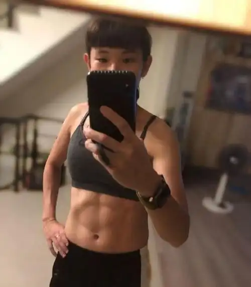 戴资颖身穿运动内衣出镜秀身材腹肌狂吸睛让网友惊叹不已